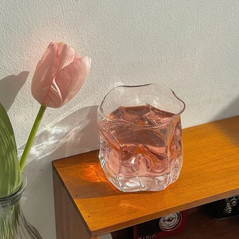 Корейската прозрачна стъклена чаша с витым цвете със Специална форма, Чаша за вода, Чаша за уиски, чашата за Кафе, Чаша за мляко